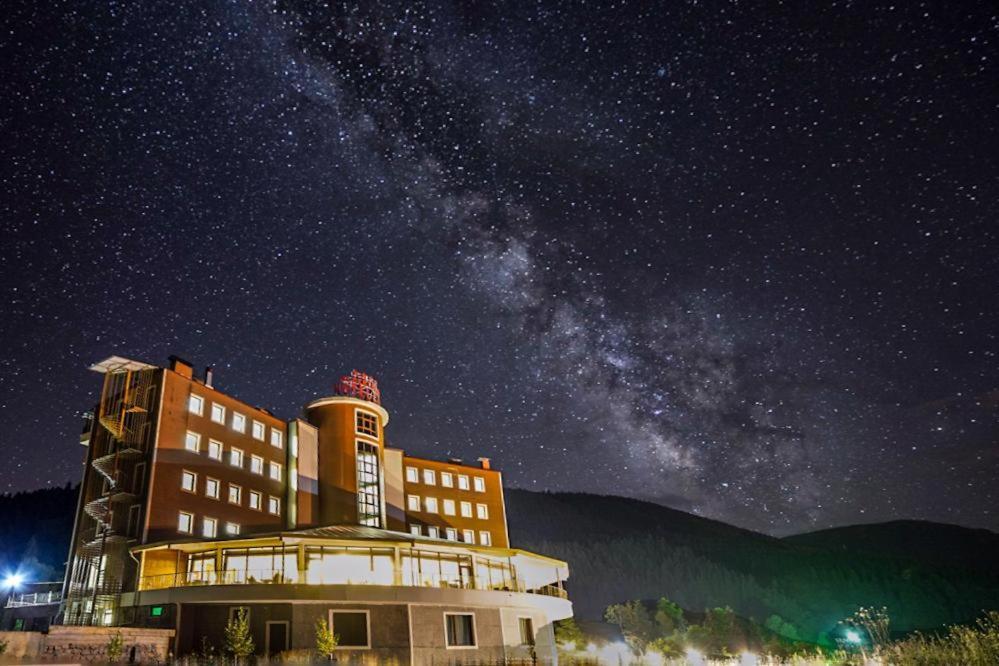 Black Forest Hotel Savsat Exterior foto